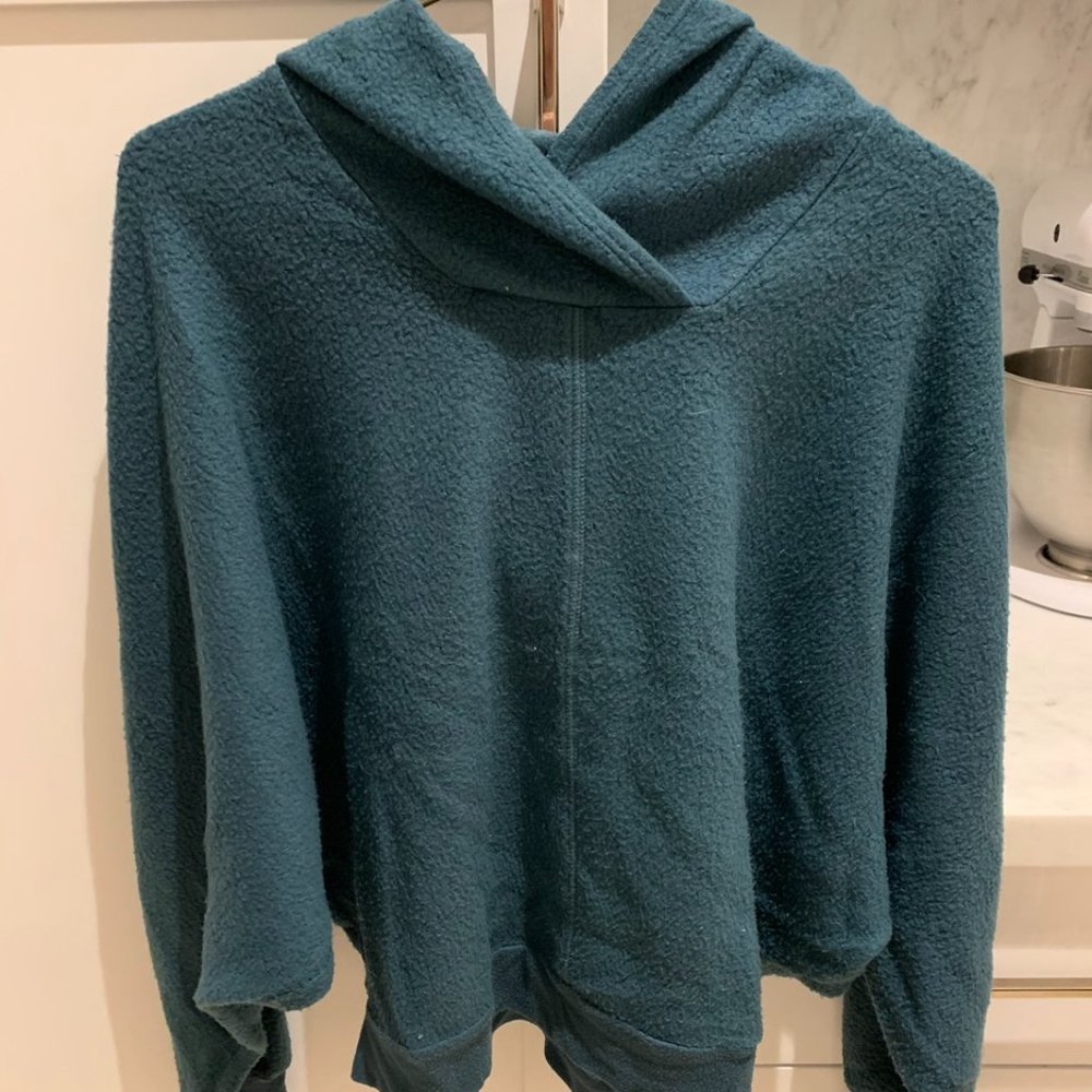 Urban Outfitters Out from Under Crop Sweatshirt XS